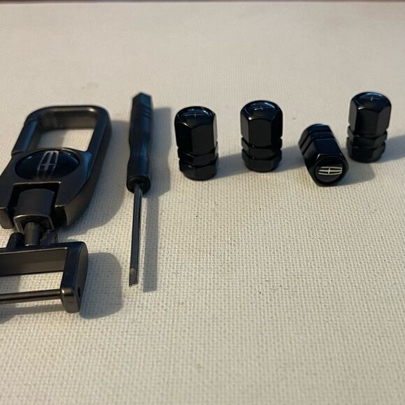 Lincoln Logo Key Fob Keychain in Metal and Valve Stem Caps in Black NWT - Picture 3 of 5